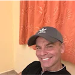 billy smiling selfie